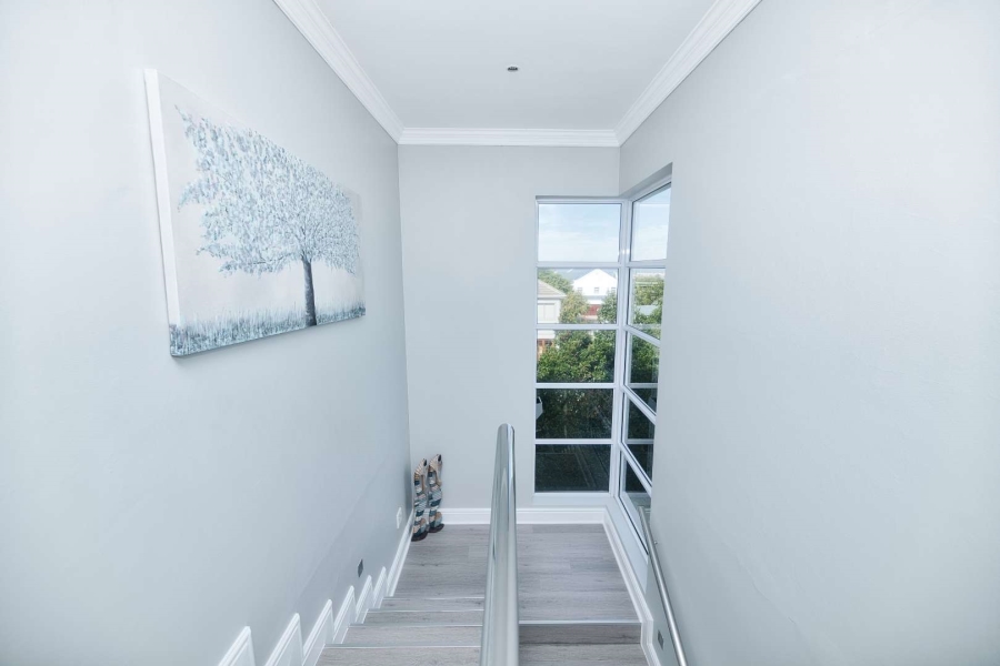 4 Bedroom Property for Sale in Hemel en Aarde Estate Western Cape